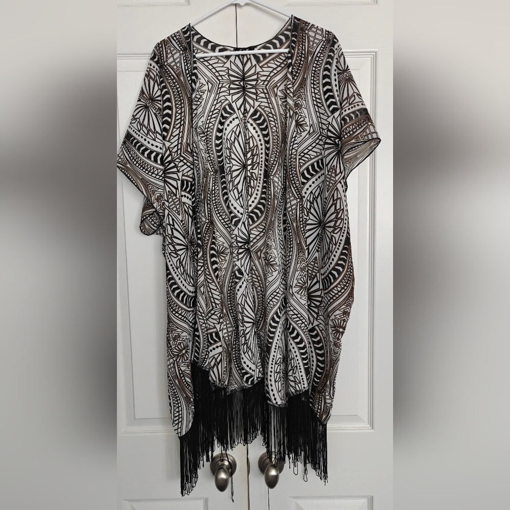 Fringed Geometric Print Kimono Wrap - Black & Cream